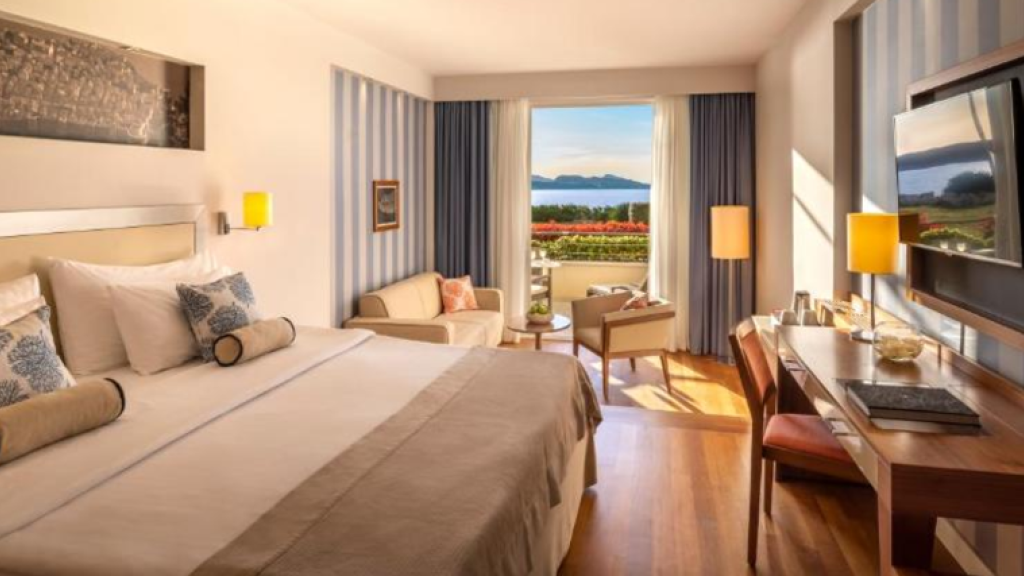 Hotel room at Swiss Epic