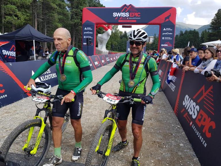 Arosa  and Davos in green crossing the Swiss Epic Finish line
