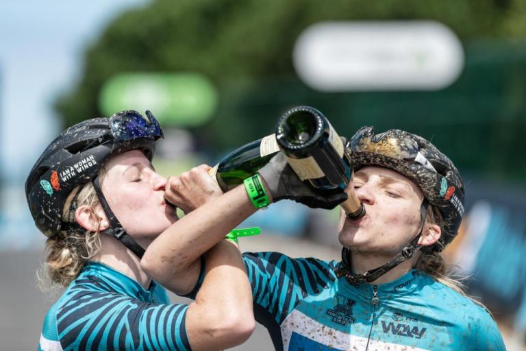 Lorenzo Le Roux and Luyanda Thobigunya, winners of the Exxaro Special Jersey at the 2019 FNB Wines2Whales, received their bursaries from Curro Holdings.