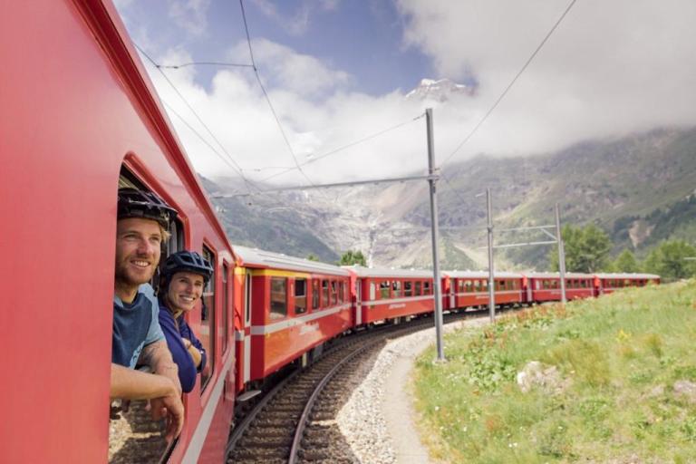 Two bikers on a train - the Rhaetian Railway 