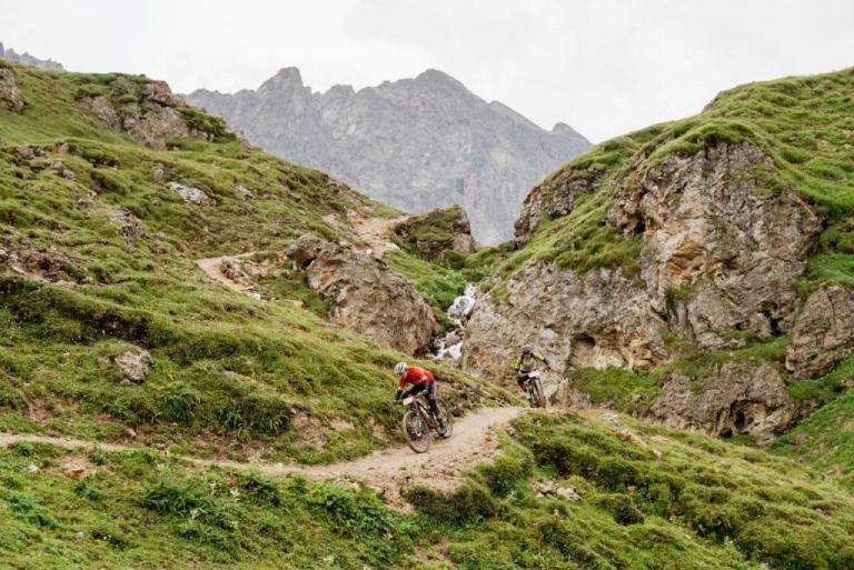 Bikers on the hills of Graubünden 