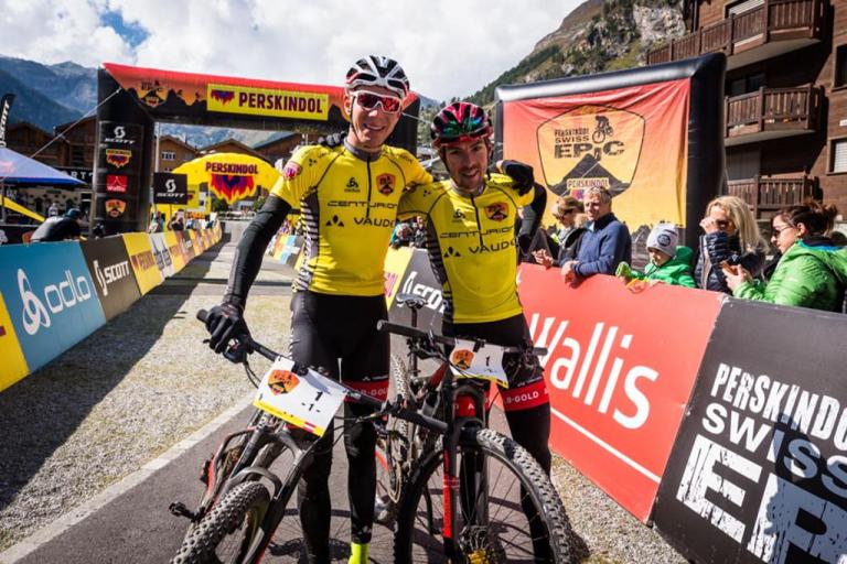 Geismayr and Kass posing at the end of the Swiss Epic
