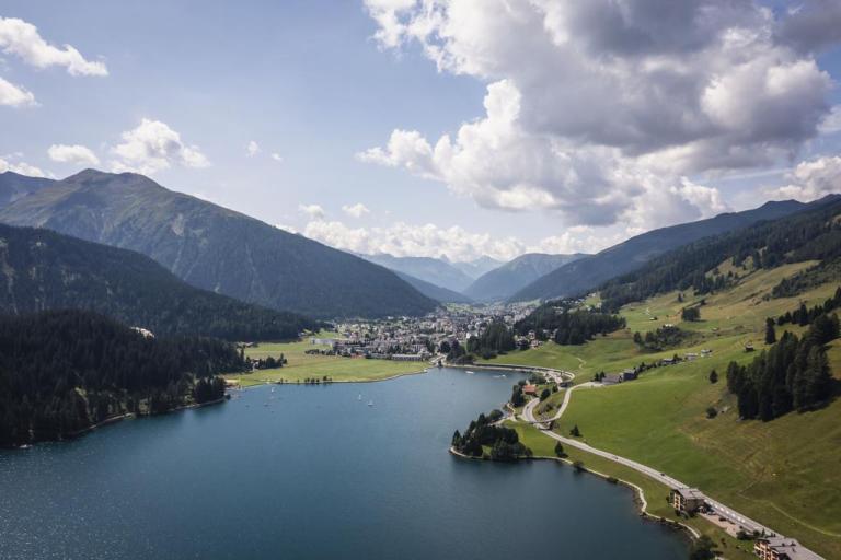 Views of Davos near a lake with mountains around 