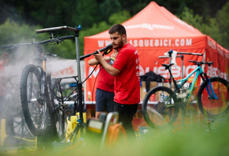 Swiss_Epic_Race_Village_Services