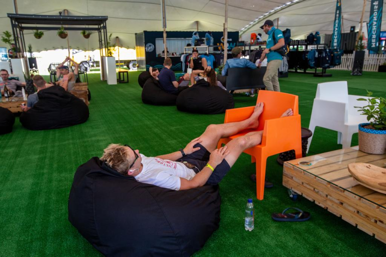 W2W_FNB_Recharge_Lounge