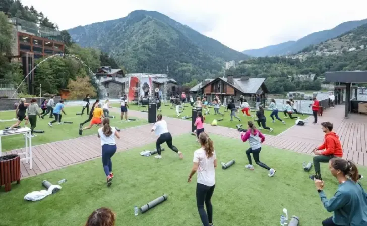 yoga-exterior-anyospark