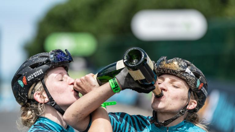 Lorenzo Le Roux and Luyanda Thobigunya, winners of the Exxaro Special Jersey at the 2019 FNB Wines2Whales, received their bursaries from Curro Holdings. [FNB Wines2Whales]