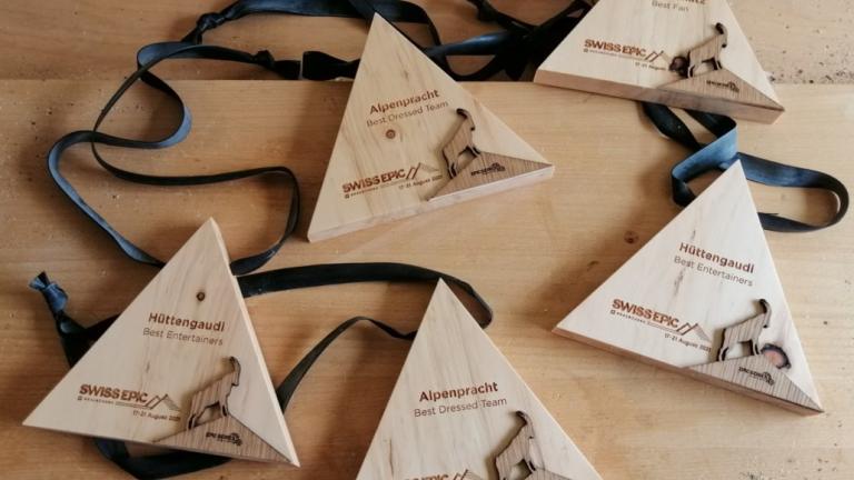 Wooden triangle trophies [Swiss Epic]