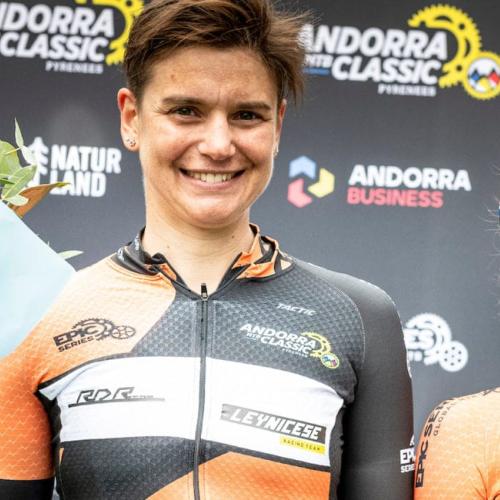 BULLS and RDR holding flowers [Andorra MTB Classic-Pyrenees]